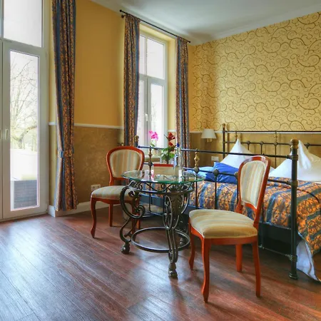 Kurpark 4*