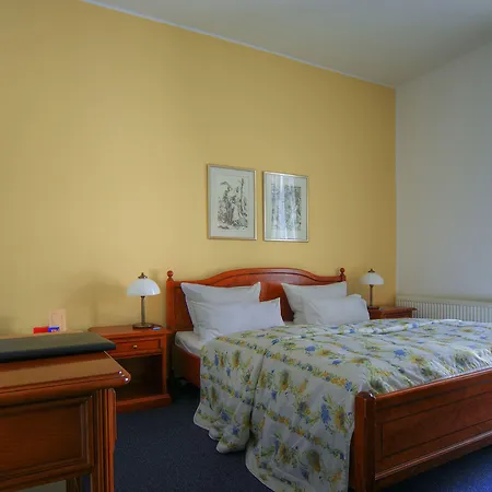 Kurpark 4*