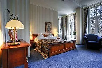 Hotel Kurparkhotel Warnemuende 4*