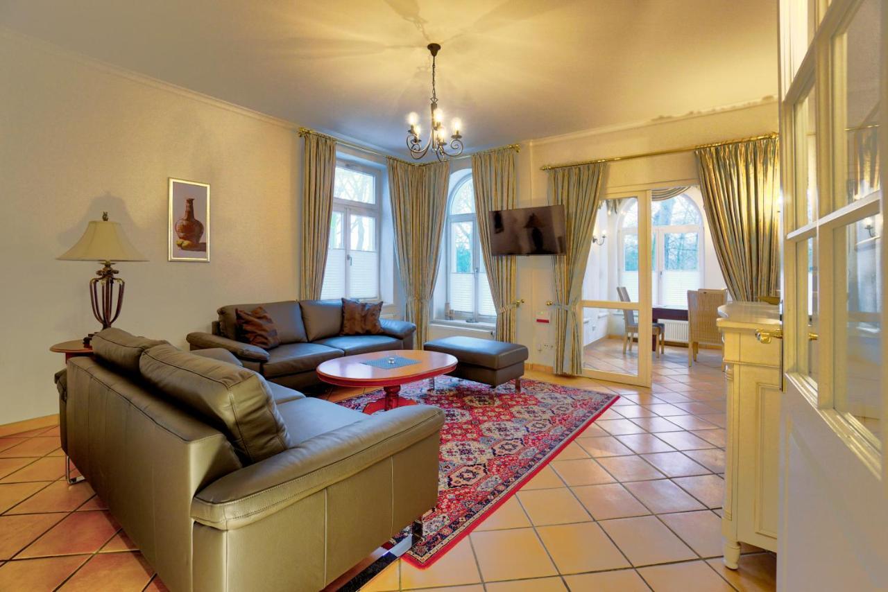 Hotel Kurpark 4*