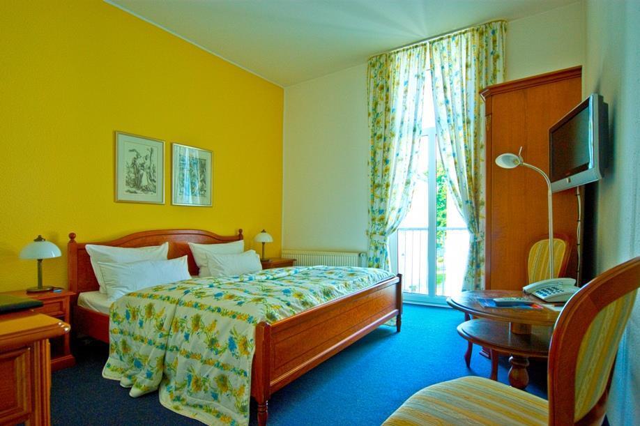 Hotel Kurpark 4*