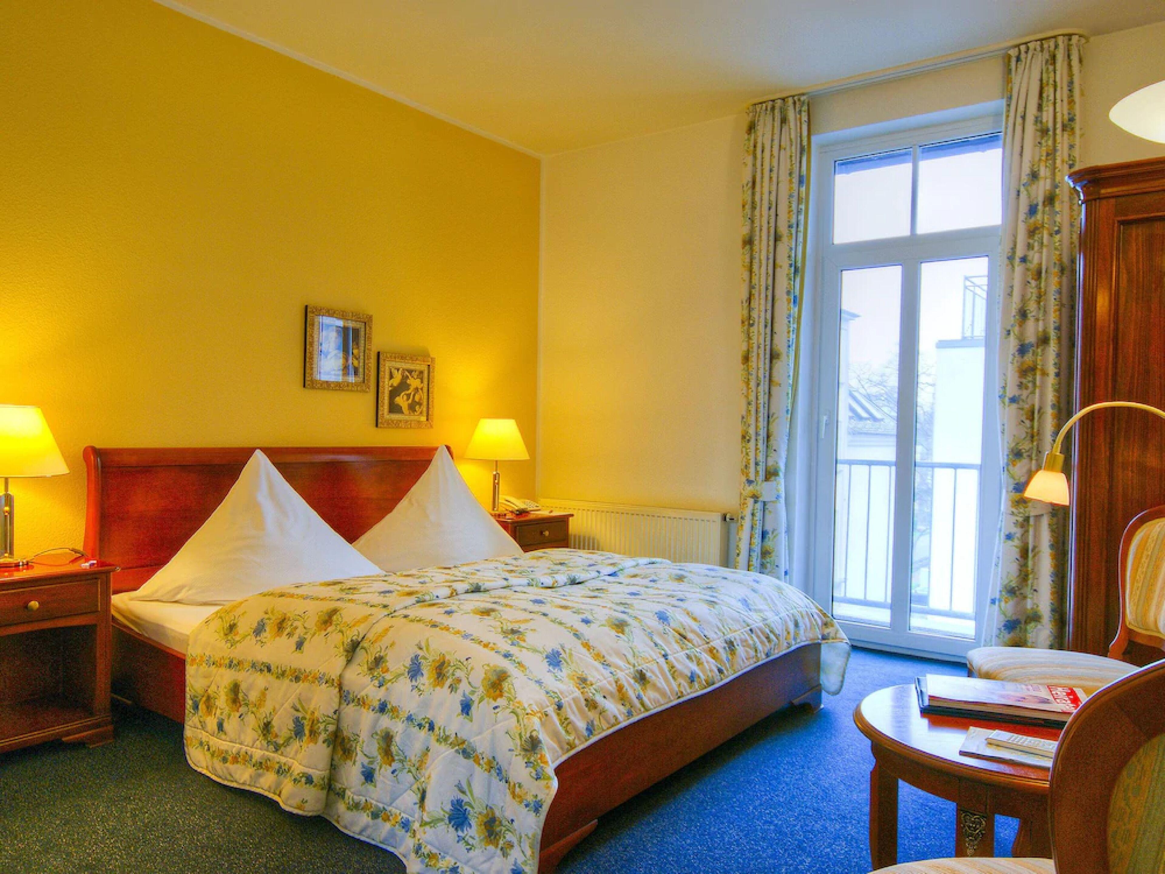 Hotel Kurparkhotel Warnemuende 4*
